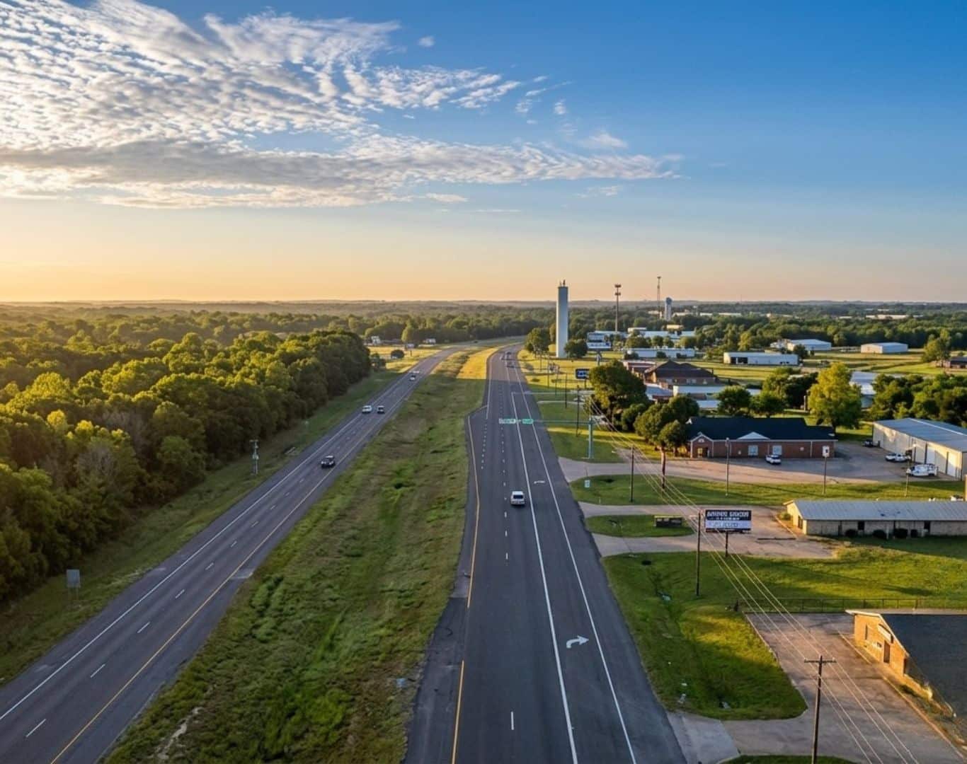 8444 US-271, Powderly, TX